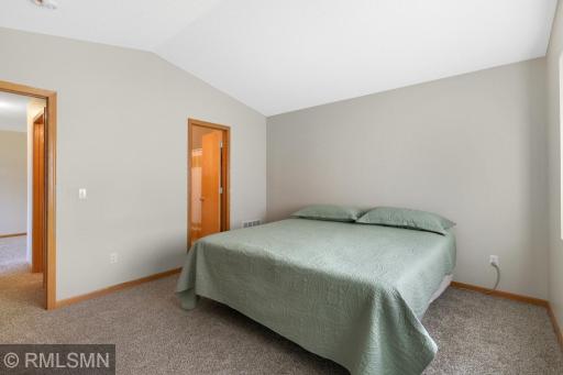 15718 Lower Fjord Way, Apple Valley, MN 55124