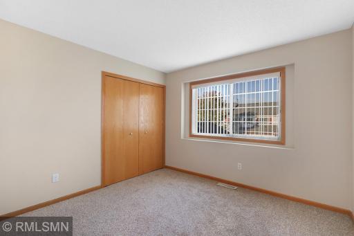15718 Lower Fjord Way, Apple Valley, MN 55124