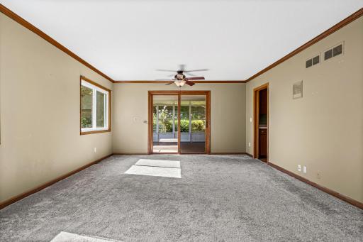 705 S 2nd Street, La Crescent, MN 55947