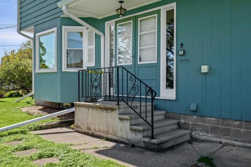705 S 2nd Street, La Crescent, MN 55947