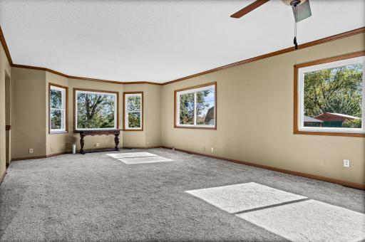 705 S 2nd Street, La Crescent, MN 55947