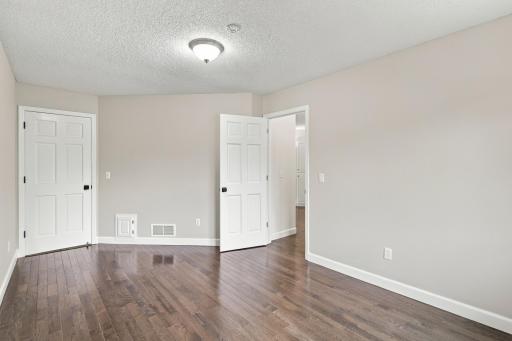 4143 Cashell Glen, Eagan, MN 55122