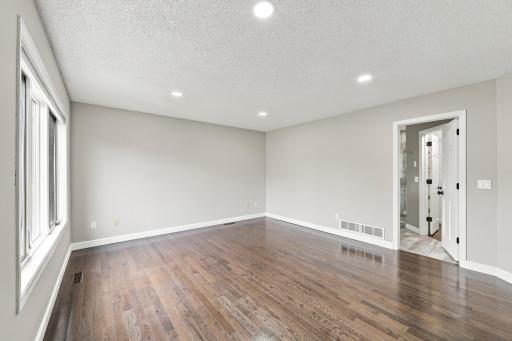 4143 Cashell Glen, Eagan, MN 55122