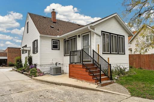 12 11th Avenue SE, Rochester, MN 55904