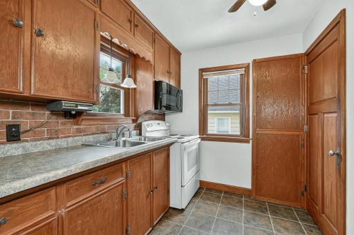 12 11th Avenue SE, Rochester, MN 55904