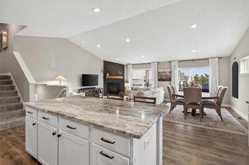 6199 Jasmine Bay S, Cottage Grove, MN 55016