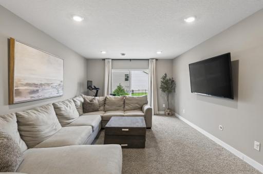 6199 Jasmine Bay S, Cottage Grove, MN 55016