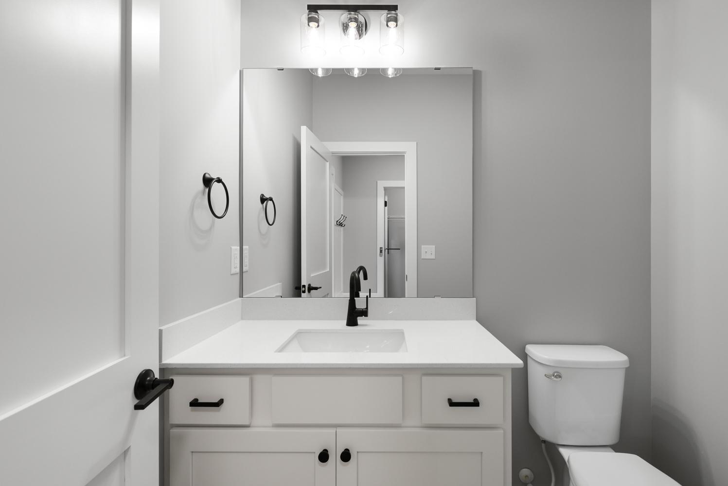 9798 Oxford Ln Elko-31.jpg