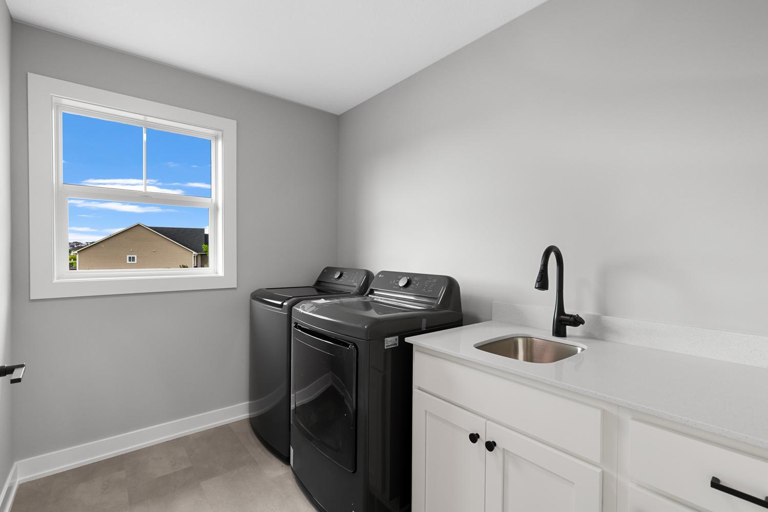 9798 Oxford Ln Elko-35.jpg