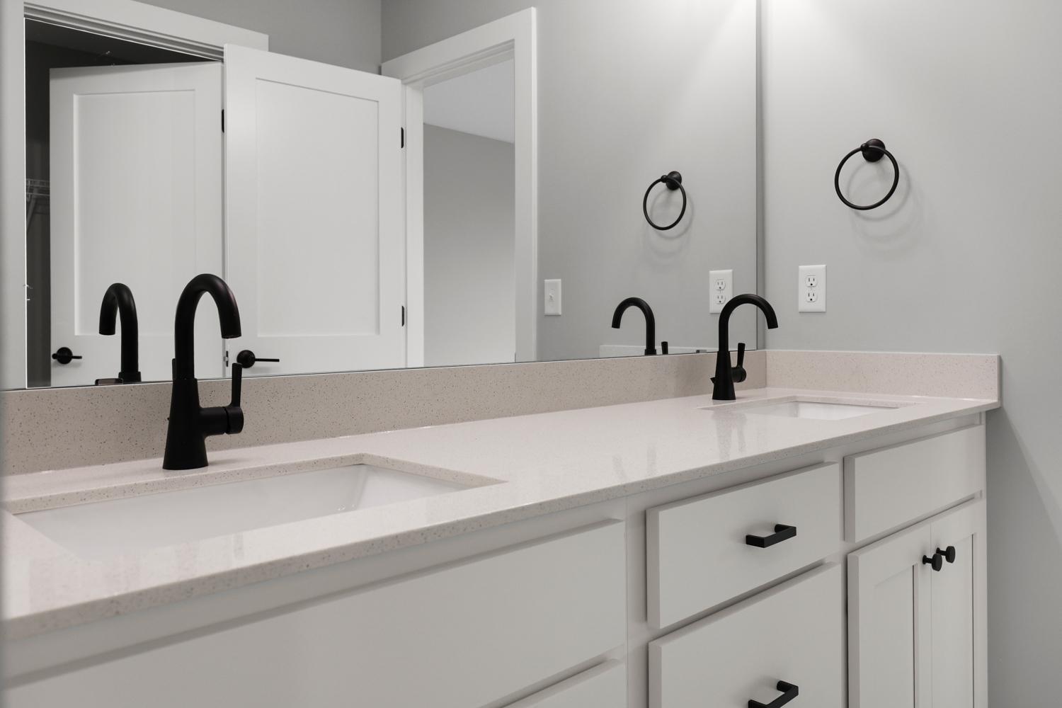 9798 Oxford Ln Elko-42.jpg