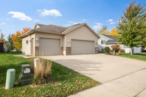 4600 Tundra Lane NW, Rochester, MN 55901