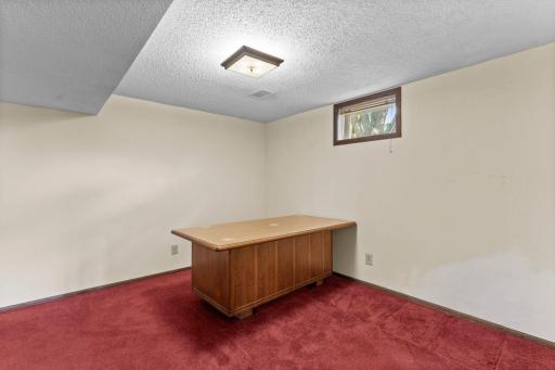 8365 Heather Avenue, Eden Prairie, MN 55347