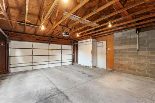 8365 Heather Avenue, Eden Prairie, MN 55347