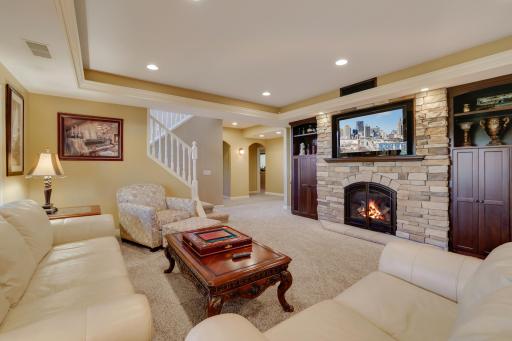 8710Photography-Web-Friendly-13187-Drumcliffe-Path-Rosemount-MN-55068-58.jpg