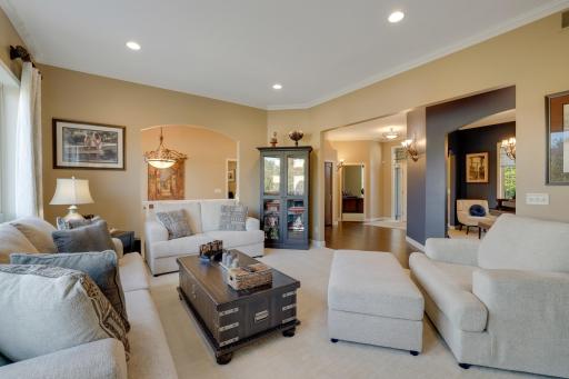 8710Photography-Web-Friendly-13187-Drumcliffe-Path-Rosemount-MN-55068-18.jpg