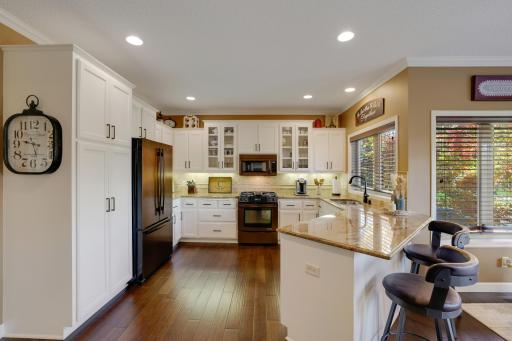 8710Photography-Web-Friendly-13187-Drumcliffe-Path-Rosemount-MN-55068-22.jpg