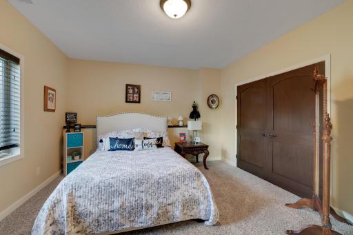 8710Photography-Web-Friendly-13187-Drumcliffe-Path-Rosemount-MN-55068-70.jpg