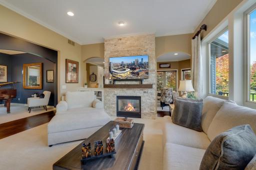8710Photography-Web-Friendly-13187-Drumcliffe-Path-Rosemount-MN-55068-14.jpg