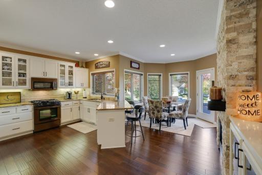 8710Photography-Web-Friendly-13187-Drumcliffe-Path-Rosemount-MN-55068-19.jpg