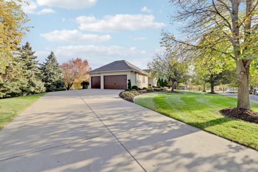 8710Photography-Web-Friendly-13187-Drumcliffe-Path-Rosemount-MN-55068-5.jpg