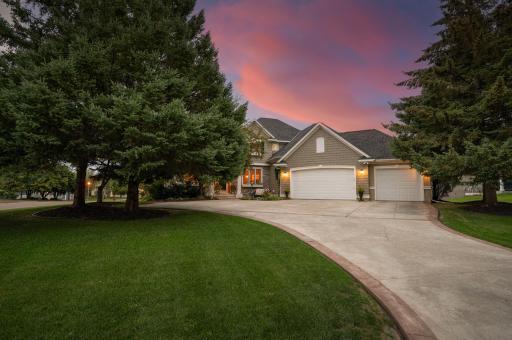 7757 7th Street N, Oakdale, MN 55128