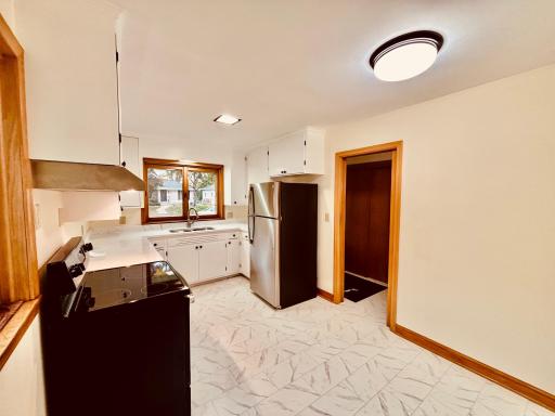 Large updated kitchen, Brand new appliaces!