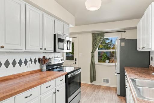 519 Doris Avenue, Shoreview, MN 55126