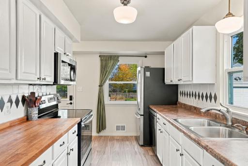 519 Doris Avenue, Shoreview, MN 55126