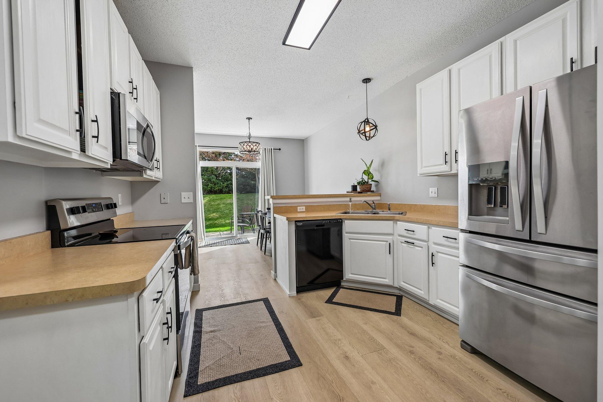 Lots of Counter Space for Cooking
