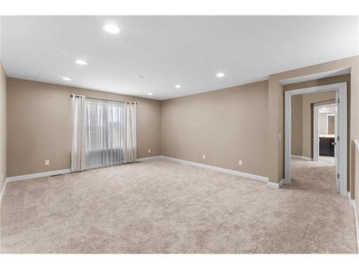 4014 Holasek Path, Chaska, MN 55318
