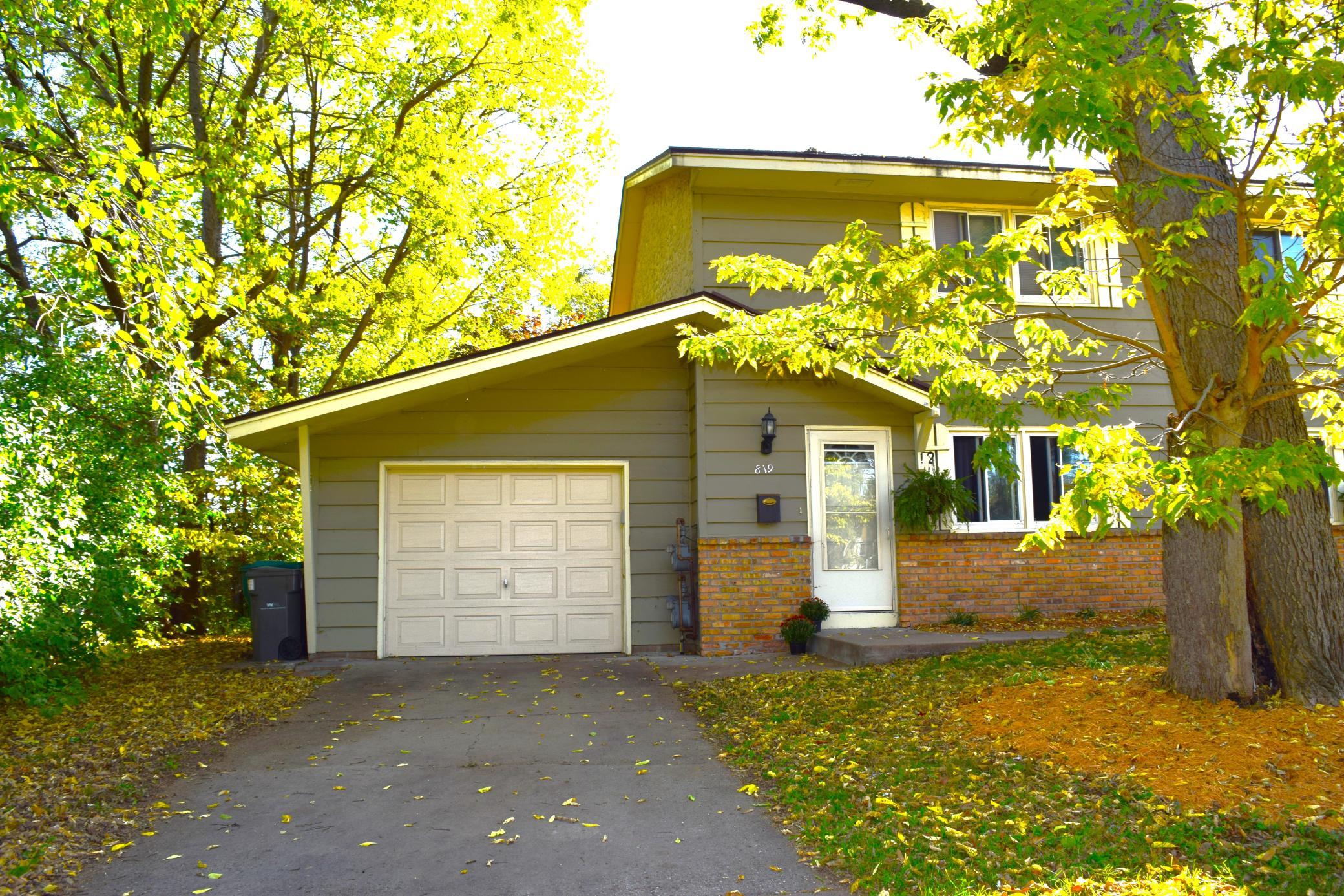 Unit 2 (819) Tenant occupied to the same person for 15 years. Current lease is month-to-month and has been that way for the last 14 years!