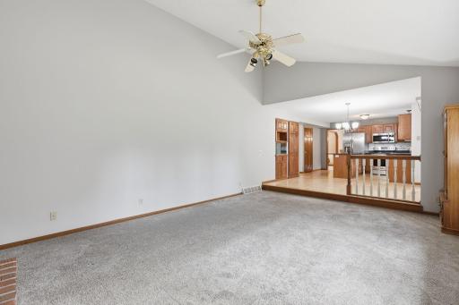 2354 Heights Avenue E, Maplewood, MN 55119