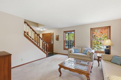 2354 Heights Avenue E, Maplewood, MN 55119