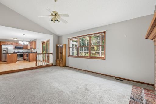 2354 Heights Avenue E, Maplewood, MN 55119