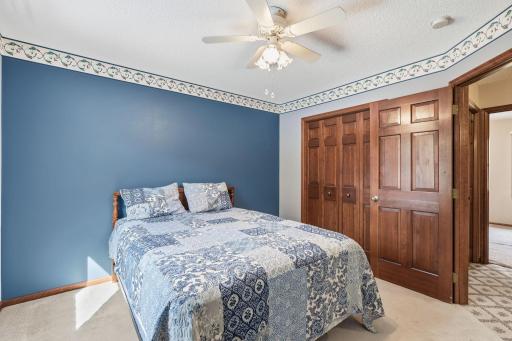 2354 Heights Avenue E, Maplewood, MN 55119