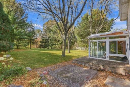 2354 Heights Avenue E, Maplewood, MN 55119