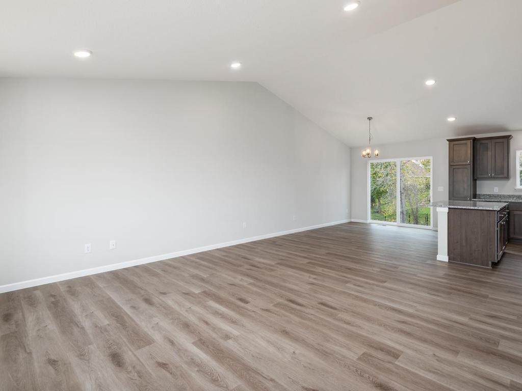 2083 River Bend Trl, Mayer, MN