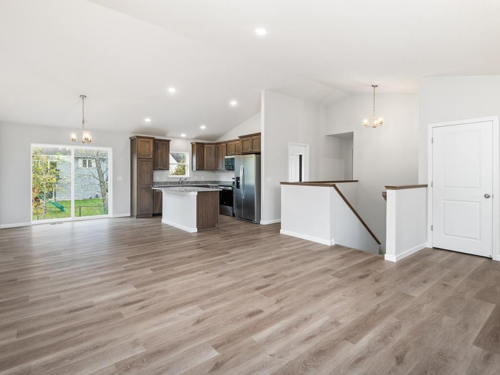 2083 River Bend Trl, Mayer, MN