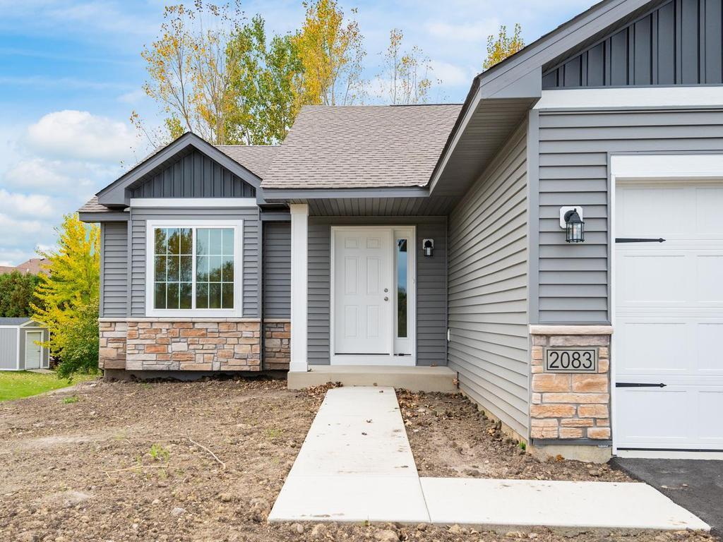 2083 River Bend Trl, Mayer, MN