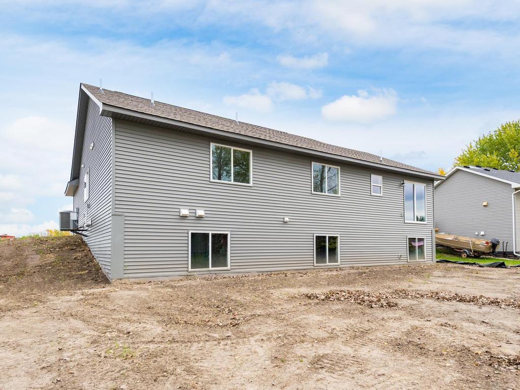 2083 River Bend Trl, Mayer, MN