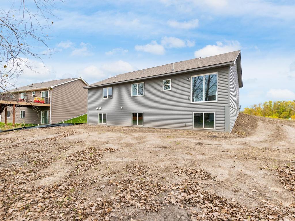 2083 River Bend Trl, Mayer, MN