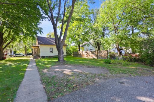 1102 16th Avenue S, Saint Cloud, MN 56301