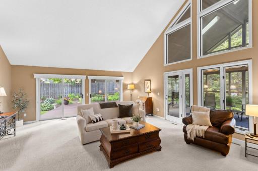 7708 Stonewood Court, Edina, MN 55439
