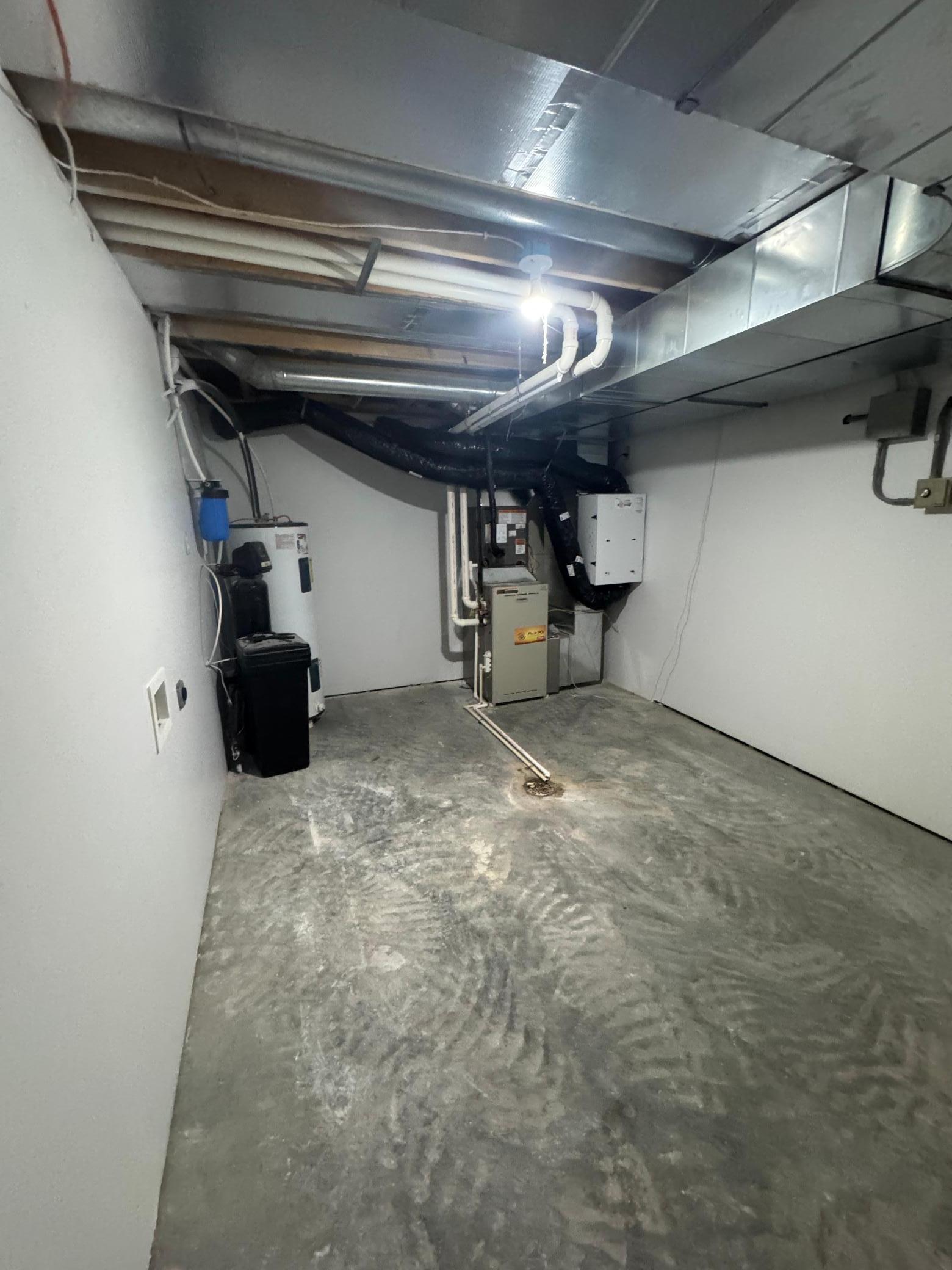 Utility Room.JPG