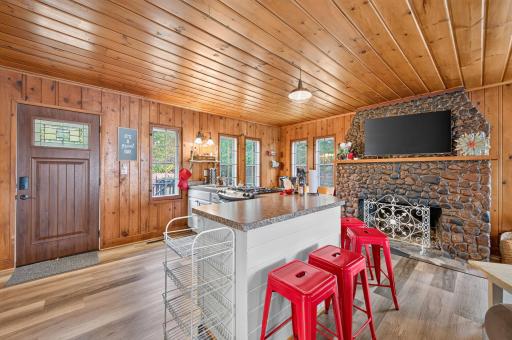 10535 Kimball Avenue NW, Annandale, MN 55302