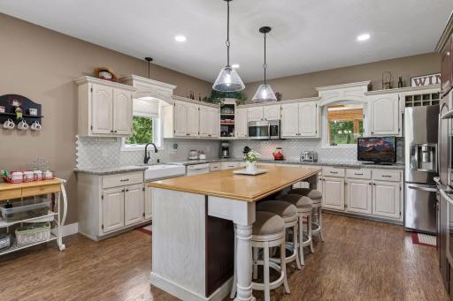 11415 242nd Court E, Lakeville, MN 55044