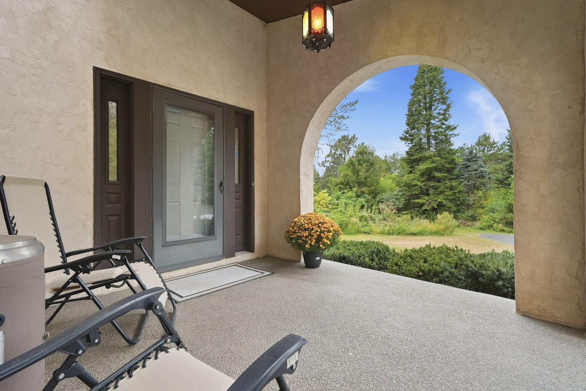 8-web-or-mls-6668_Crackleberry_Trail_Woodbury_09790.jpg