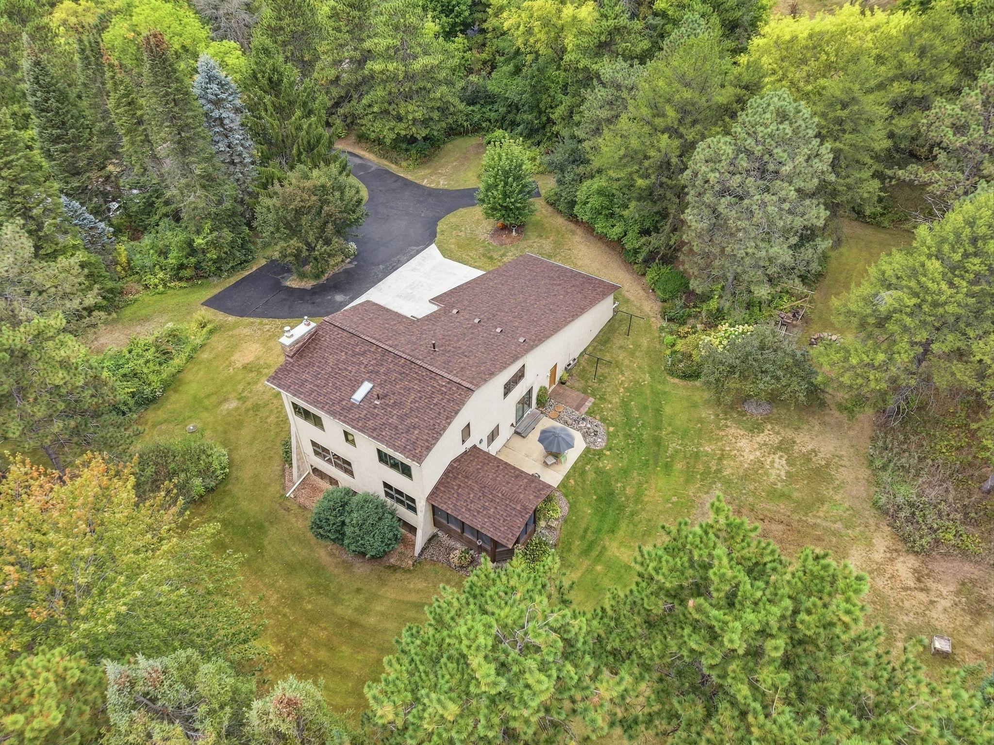 92-web-or-mls-6668_Crackleberry_Trail_Woodbury_084.jpg