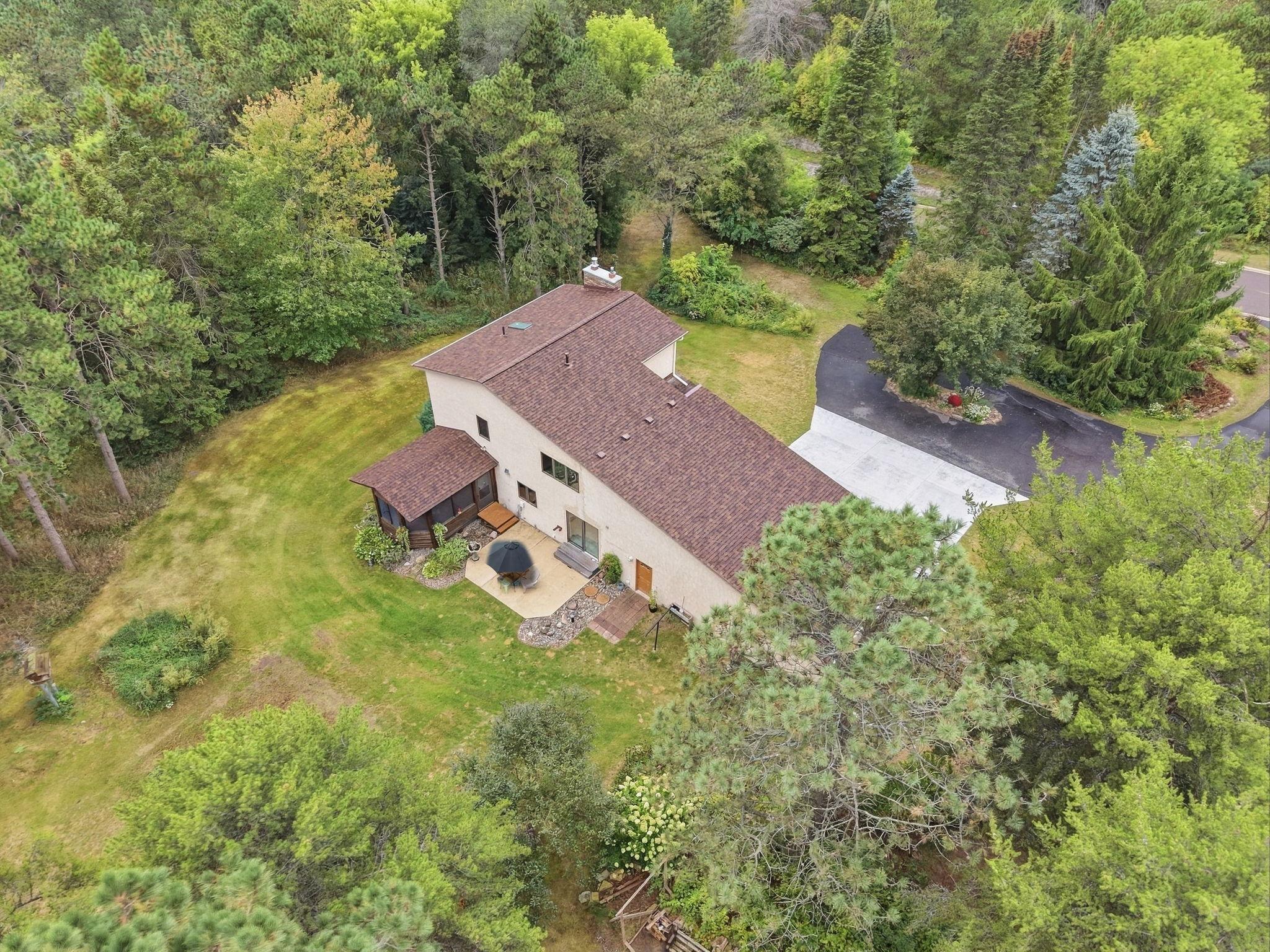 91-web-or-mls-6668_Crackleberry_Trail_Woodbury_085.jpg