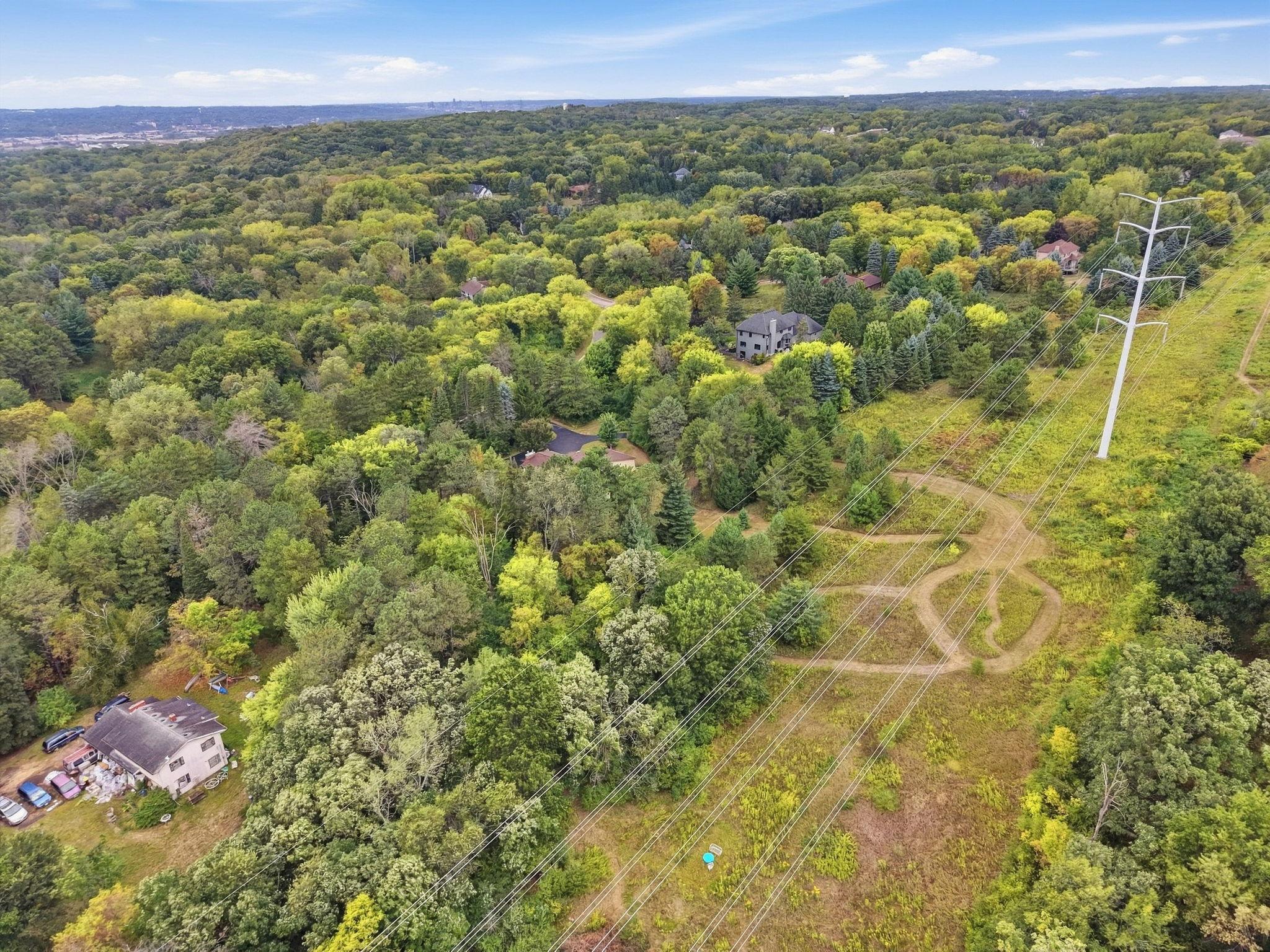 88-web-or-mls-6668_Crackleberry_Trail_Woodbury_087.jpg